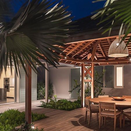 Ideally Located Prestigious Villa Toiny Екстериор снимка