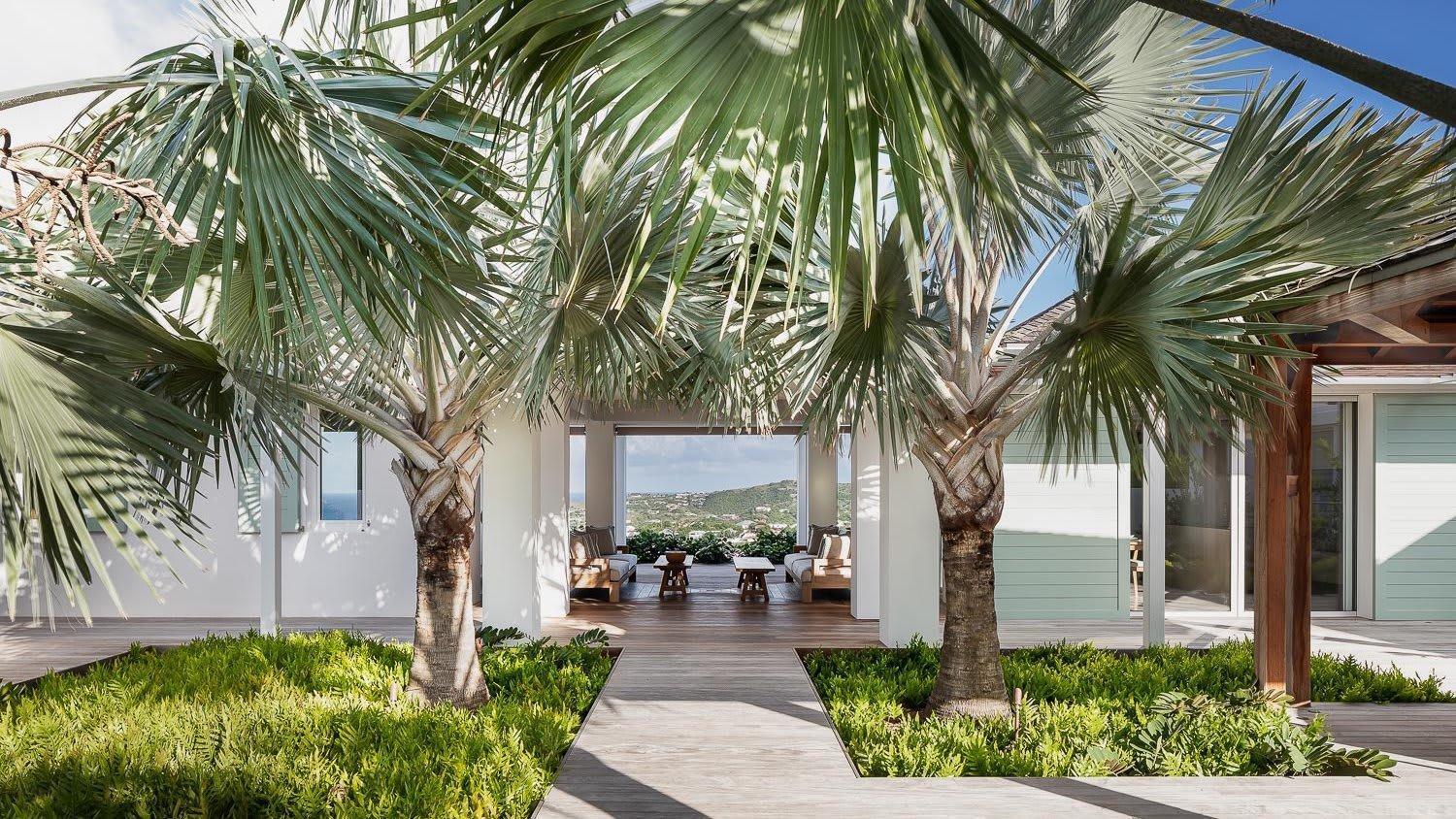 Ideally Located Prestigious Villa Toiny Екстериор снимка