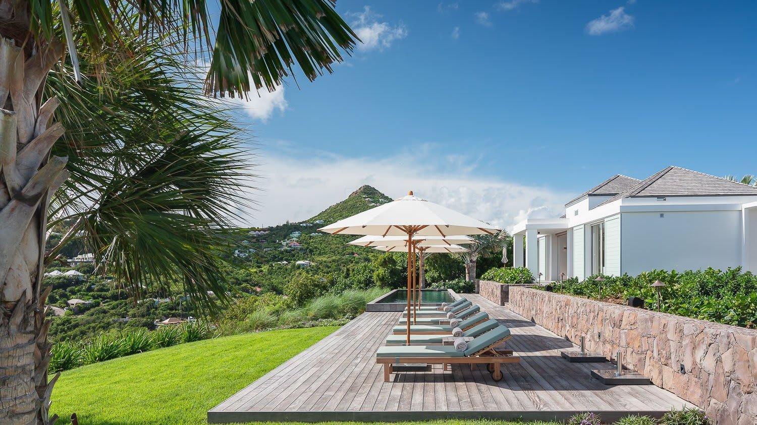 Ideally Located Prestigious Villa Toiny Екстериор снимка