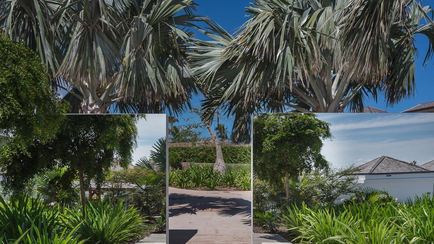 Ideally Located Prestigious Villa Toiny Екстериор снимка