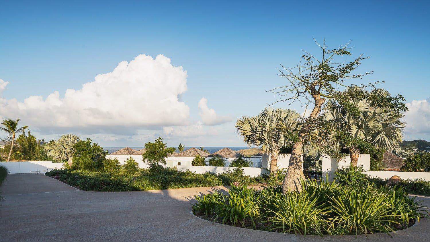 Ideally Located Prestigious Villa Toiny Екстериор снимка