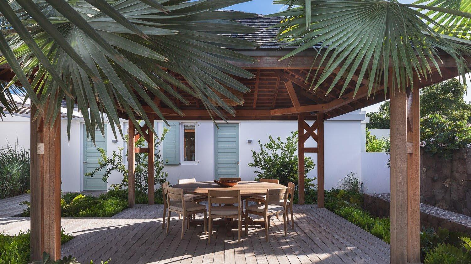 Ideally Located Prestigious Villa Toiny Екстериор снимка