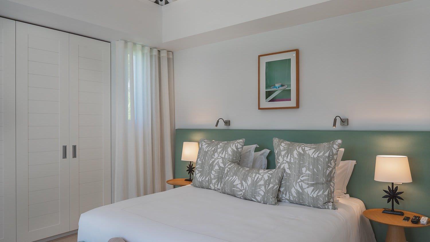 Ideally Located Prestigious Villa Toiny Екстериор снимка